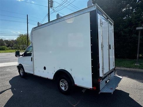 Used 2022 Chevrolet Express 3500 w/ Power Convenience Package RWD image 8