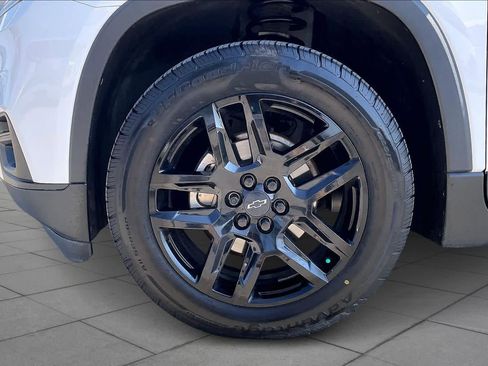 Used 2020 Chevrolet Traverse LS image 11