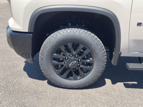 New 2026 Chevrolet Silverado 2500 Custom w/ Custom Value Package AWD/4WD image 30