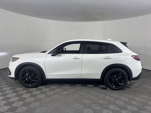 Used 2023 Honda HR-V Sport image 7