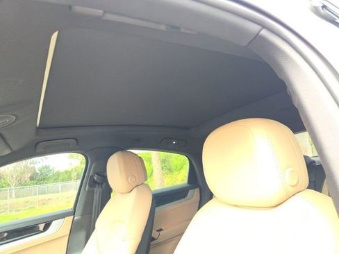 Used 2024 Porsche Cayenne S image 15