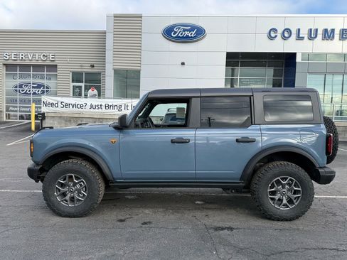 New 2025 Ford Bronco Badlands AWD/4WD image 3