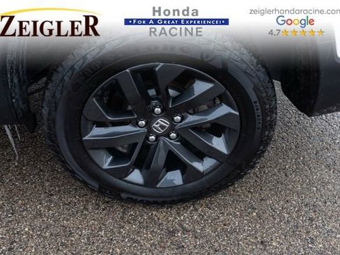 Used 2025 Honda Ridgeline Sport image 11
