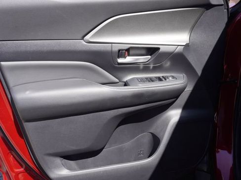 Used 2025 Toyota Grand Highlander FWD image 20