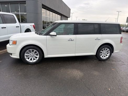 Used 2009 Ford Flex SEL FWD image 4