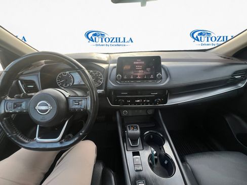 Used 2022 Nissan Rogue SV w/ SV Premium Package image 13