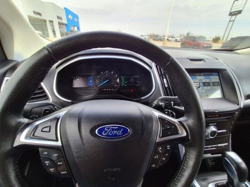 Used 2017 Ford Edge Titanium w/ Technology Package image 11