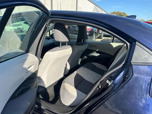 Used 2023 Toyota Corolla LE FWD image 9