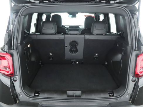 Used 2020 Jeep Renegade Altitude AWD/4WD image 18