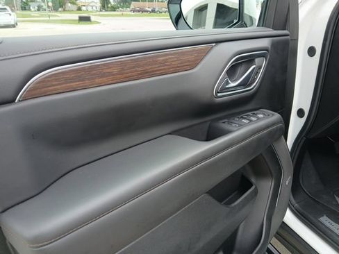 Used 2024 Chevrolet Suburban High Country w/ Max Trailering Package AWD/4WD image 14