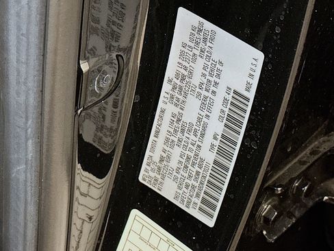 Used 2025 MAZDA CX-50 AWD 2.5 S w/ Premium Package image 12