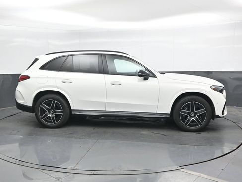 Used 2024 Mercedes-Benz GLC 300 4MATIC image 5