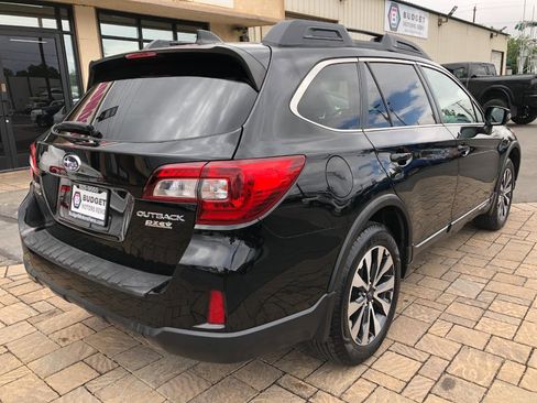 Used 2016 Subaru Outback 2.5i Limited AWD/4WD image 2