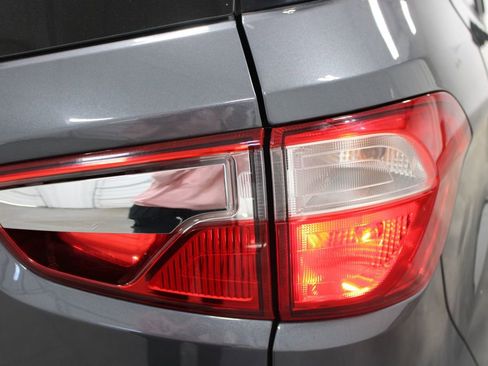 Used 2021 Ford EcoSport SE w/ SE Convenience Package image 25