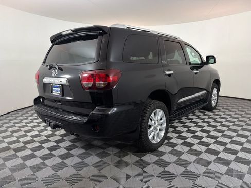 Used 2019 Toyota Sequoia Platinum w/ Carpet Mat Package (TMS) AWD/4WD image 3