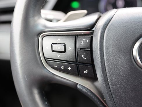 Used 2022 Lexus ES 300h w/ Premium Package image 40