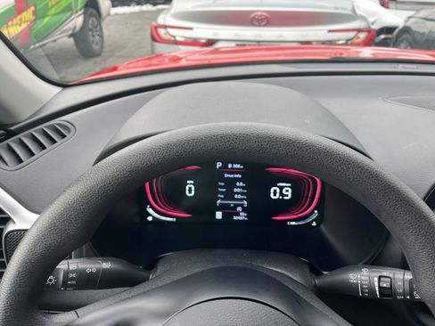 Used 2025 Kia Soul LX w/ LX Technology Package image 29