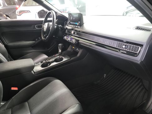 Certified 2024 Honda Civic Sport image 11