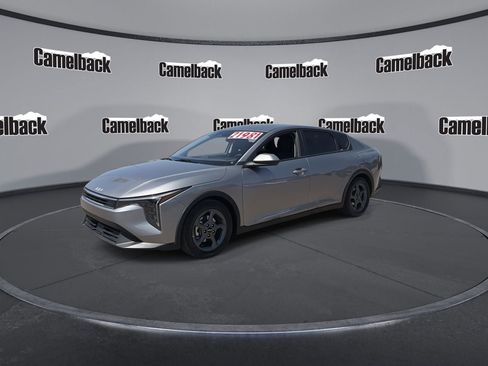 Used 2025 Kia K4 FWD image 3
