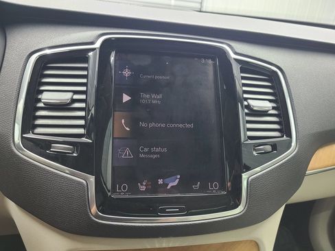 Used 2022 Volvo XC90 T6 Momentum w/ Advanced Package AWD/4WD image 33