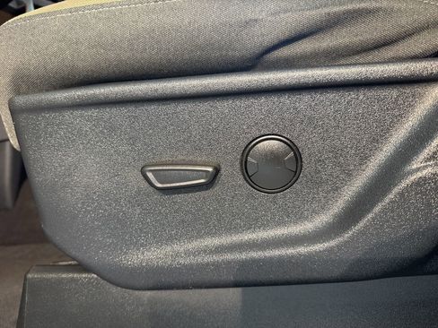 Used 2023 Ford F150 XLT image 19