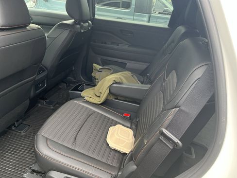 Used 2025 Nissan Pathfinder Rock Creek AWD/4WD image 6