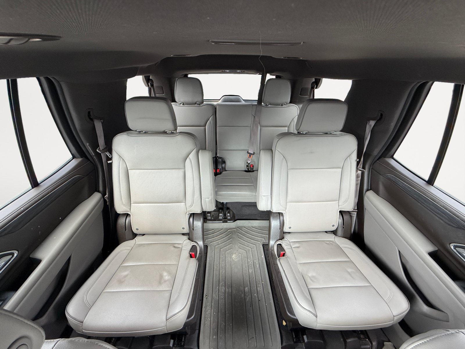 Used 2023 GMC Yukon SLT RWD image 16
