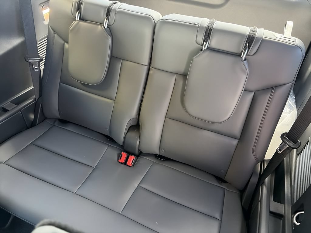 New 2027 Ford Explorer Active w/ Active Comfort Package RWD image 30