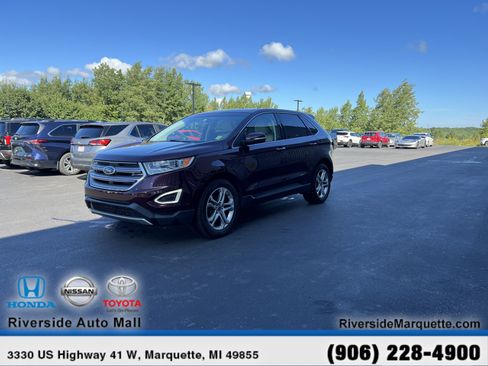 Used 2017 Ford Edge Titanium w/ Technology Package AWD/4WD image 3