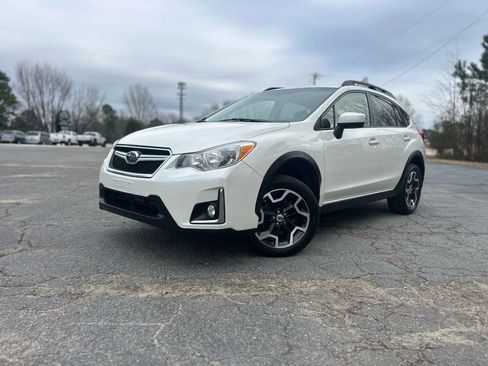 Used 2017 Subaru Crosstrek 2.0i Premium w/ Popular Package #2 image 3