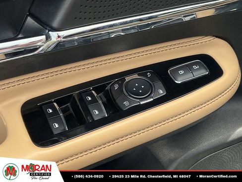 Used 2023 Lincoln Corsair Reserve AWD/4WD image 16