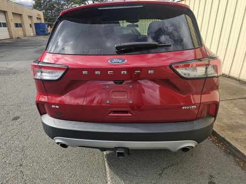 Used 2021 Ford Escape SE w/ Convenience Package image 9