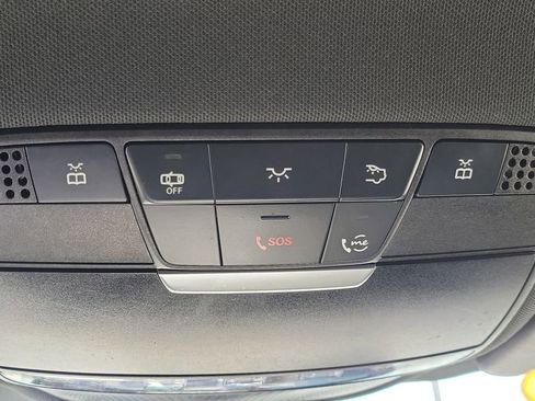 Used 2021 Mercedes-Benz GLC 300 4MATIC image 33