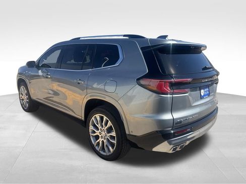 Used 2025 GMC Acadia Denali w/ Super Cruise Package image 12