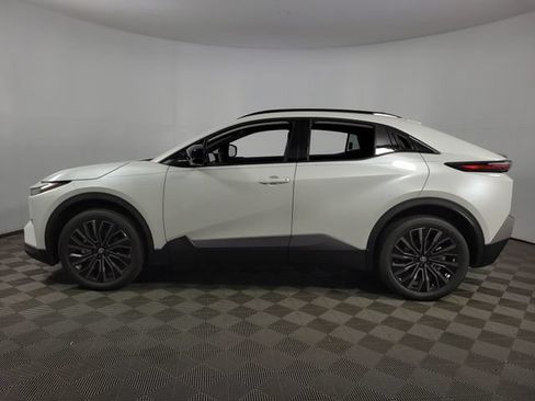 New 2026 Toyota C-HR AWD/4WD image 4