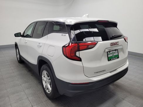 Used 2020 GMC Terrain SLE w/ LPO, Floor Liner Package FWD image 5