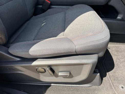 Used 2025 Ford Expedition Active image 14