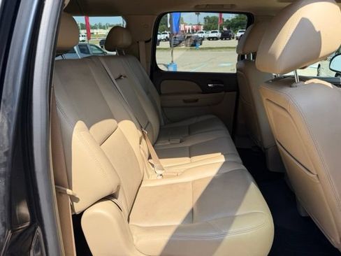 Used 2010 Chevrolet Suburban LTZ AWD/4WD image 21