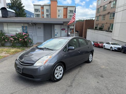 Used 2007 Toyota Prius FWD image 2