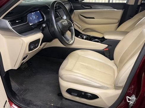 Used 2021 Jeep Grand Cherokee L Limited image 10