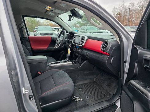 Used 2021 Toyota Tacoma SR image 11