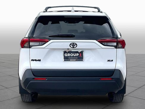 Used 2025 Toyota RAV4 XLE w/ Convenience Package image 5