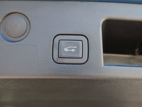 New 2026 Chevrolet Equinox LT AWD/4WD image 8