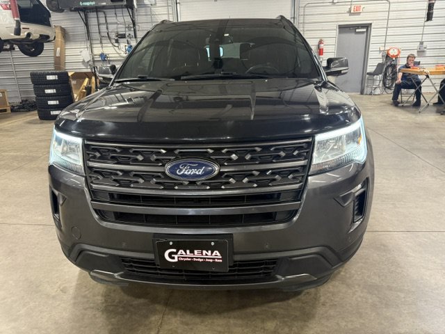 Used 2018 Ford Explorer XLT w/ XLT Appearance Package AWD/4WD image 36