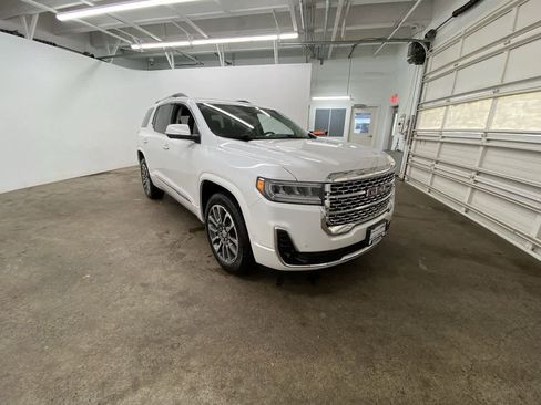 Used 2022 GMC Acadia Denali w/ Denali Ultimate Package image 8