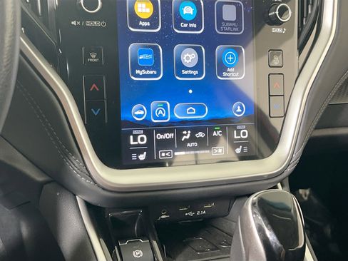 Used 2022 Subaru Outback Premium image 15