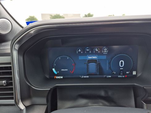 Used 2024 Ford F250 Platinum w/ FX4 Off-Road Package image 6