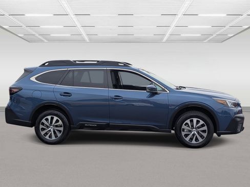 Certified 2022 Subaru Outback Premium w/ Popular Package #1 AWD/4WD image 6