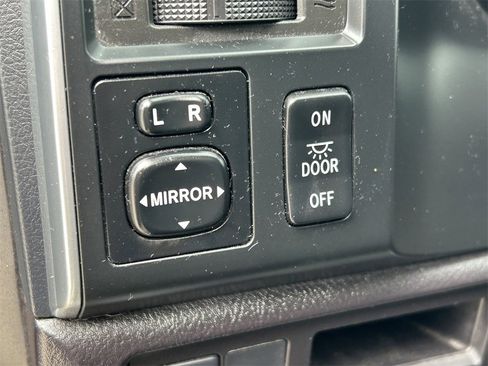 Used 2018 Toyota Sequoia TRD Sport image 27