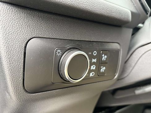 Used 2025 Ford Escape ST-Line AWD/4WD image 28